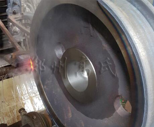 行車輪淬火，中頻感應(yīng)淬火電源效果杠杠的