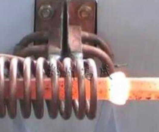 高頻淬火設(shè)備對(duì)推桿進(jìn)行淬火熱處理