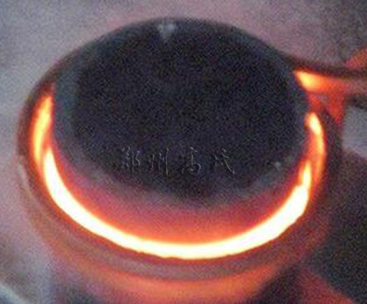 高頻淬火設(shè)備對(duì)活塞銷(xiāo)進(jìn)行淬火熱處理